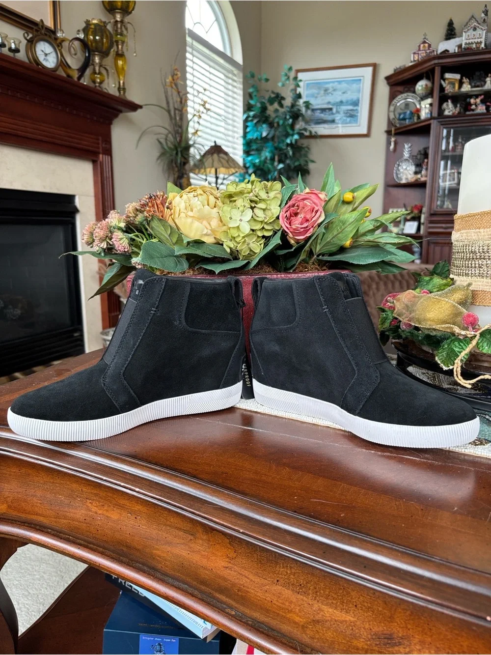 NIB Sorel Out 'N About Pull On Wedge Boots Black Genuine Suede Waterproof Ankle